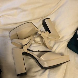ZARA NWOT Cream beige platform heels